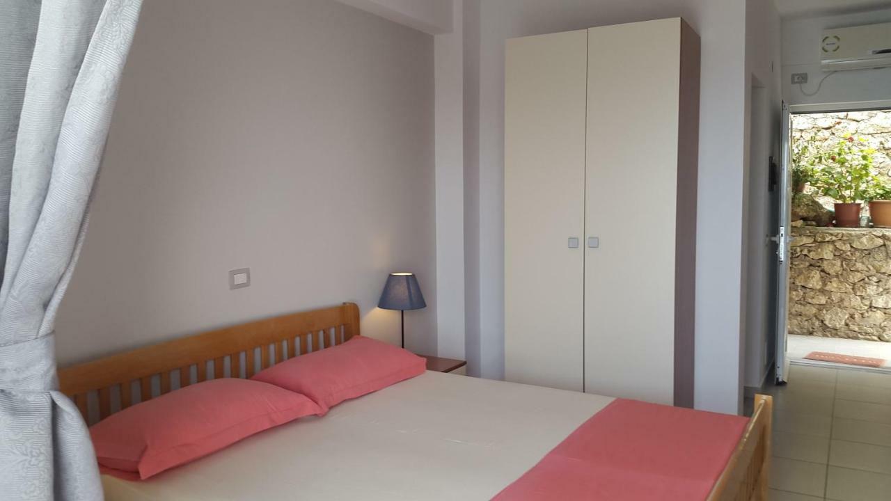 Sunset Boulevard Hotel Qeparo Ngoại thất bức ảnh